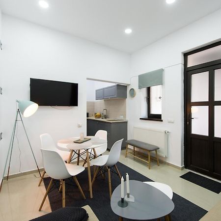 Apartmán Gorgeous Brasov Flat With Patio And Mountain Views Exteriér fotografie