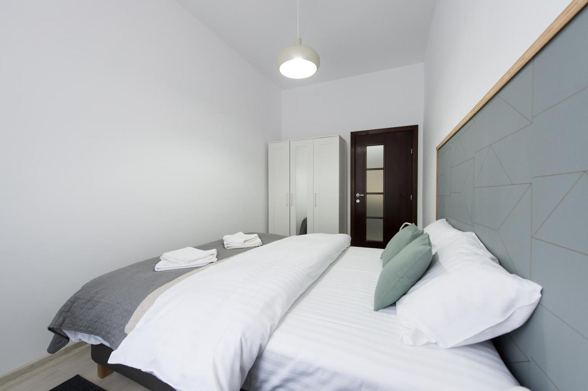 Apartmán Gorgeous Brasov Flat With Patio And Mountain Views Exteriér fotografie