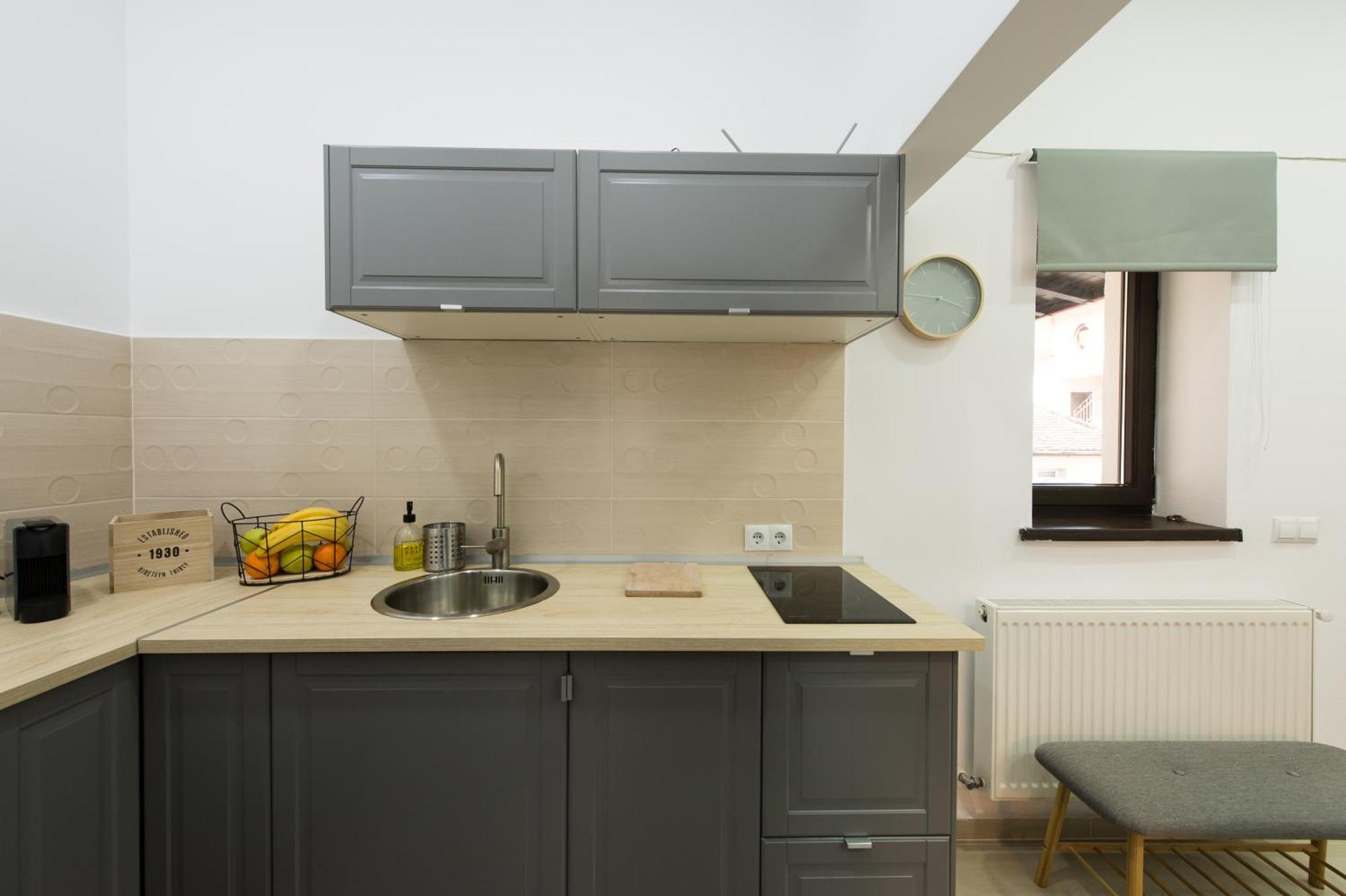 Apartmán Gorgeous Brasov Flat With Patio And Mountain Views Exteriér fotografie