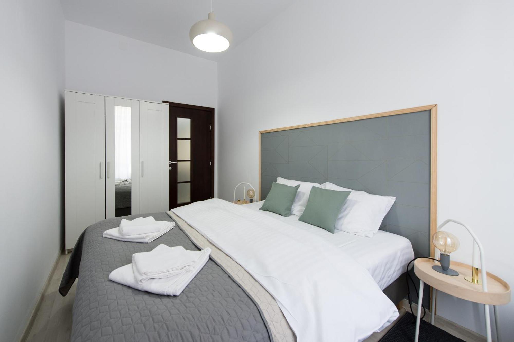 Apartmán Gorgeous Brasov Flat With Patio And Mountain Views Exteriér fotografie