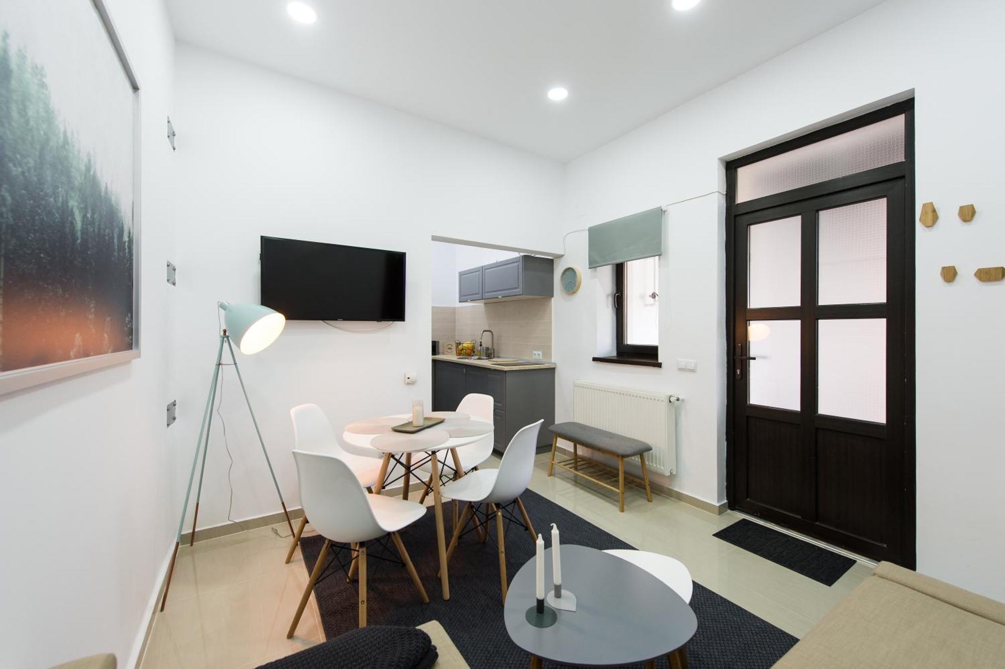 Apartmán Gorgeous Brasov Flat With Patio And Mountain Views Exteriér fotografie